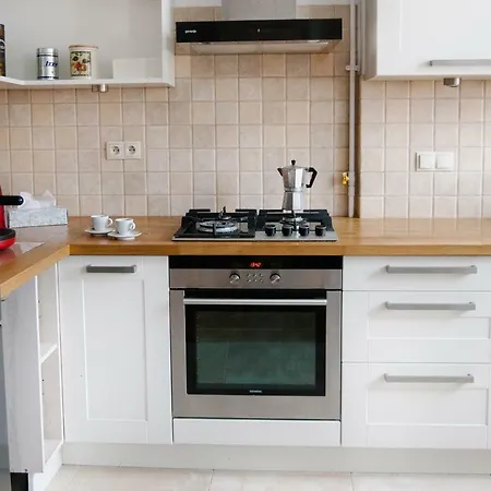 Concierge Bracka Retro Flat Varsó