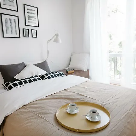 Concierge Bracka Retro Flat * Varsó