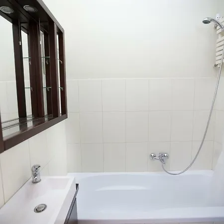 Lejlighed Concierge Bracka Retro Flat *